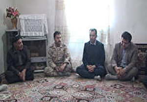 تجلیل از یک خانواده شهید در خلیفان