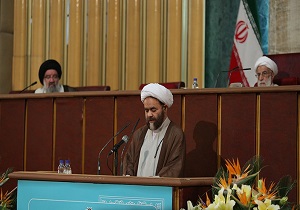 بیش از ده میلیون نفر در کشور ما زیر خط فقر زندگی می&zwnj;کنند/مشکلات با رهنمودهای حکیمانه رهبر انقلاب قابل حل است