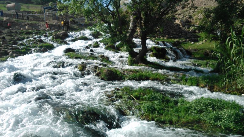 آبشاری در قلب زاگرس