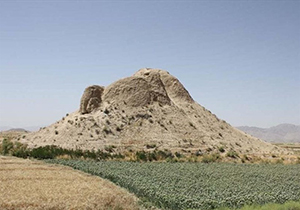 بررسی باستان شناختی تل ضحاک فسا از سر گرفته شد