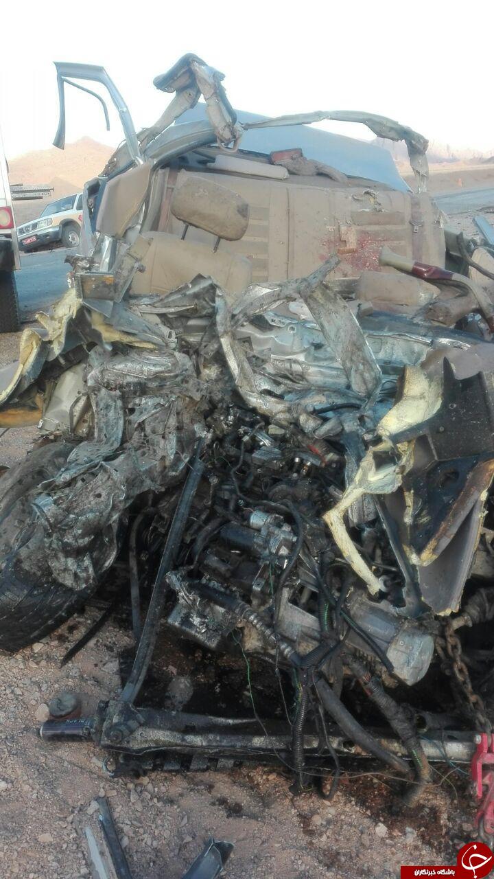 تصادف مرگبار کامیون با خودروی سواری در محور جندق - خور + تصاویر تصادف مرگبار کامیون با خودروی سواری در محور جندق - خور + تصاویر