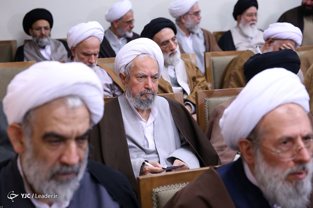 تذکرات رهبر معظم انقلاب درباره گناه، دنیاپرستی و اشرافی گری برخی مسئولان + فیلم