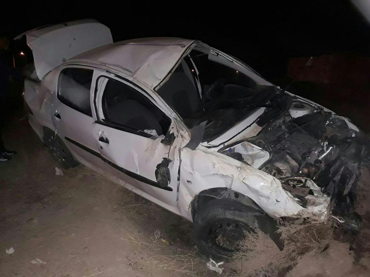 واژگونی ماشین عروس در گناباد حادثه ساز شد