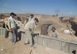 ساخت خانه بوسیله جهادگران بسیجی در لارستان
