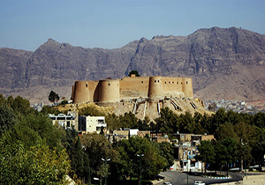 پاک سازی چهره آثار تاریخی لرستان از تبلیغات انتخاباتی