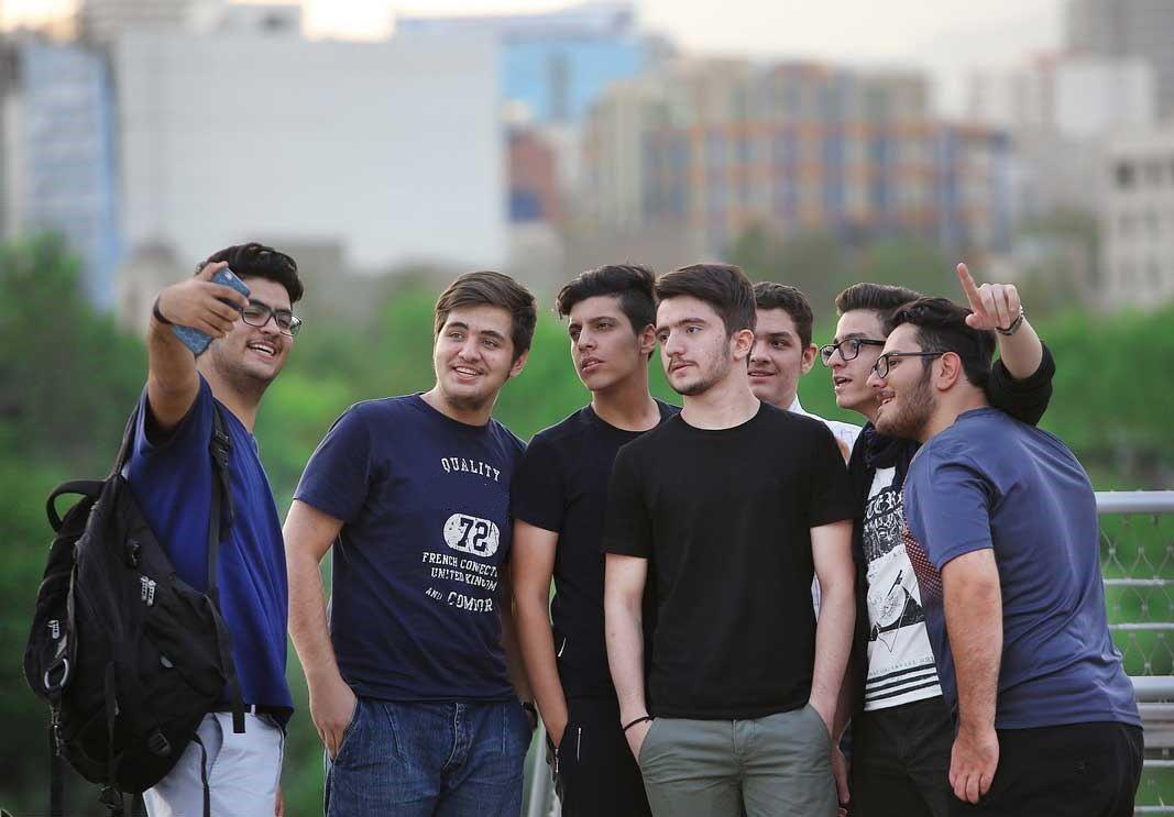 آیا سلفی گرفتن نوعی اختلال روانی است ؟!