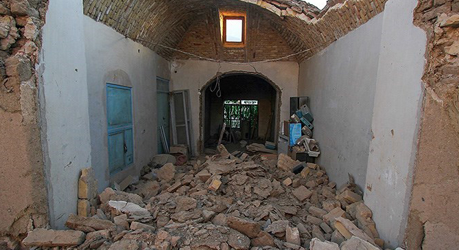 آواربرداری به&zwnj;جای خانه&zwnj;تکانی/ تداوم خدمت&zwnj;رسانی جهادگران بسیجی به زلزله&zwnj;زدگان کوهبنانی
