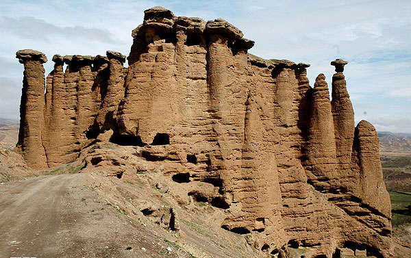 ازدودکش جن تا قلعه بهستان ماهنشان