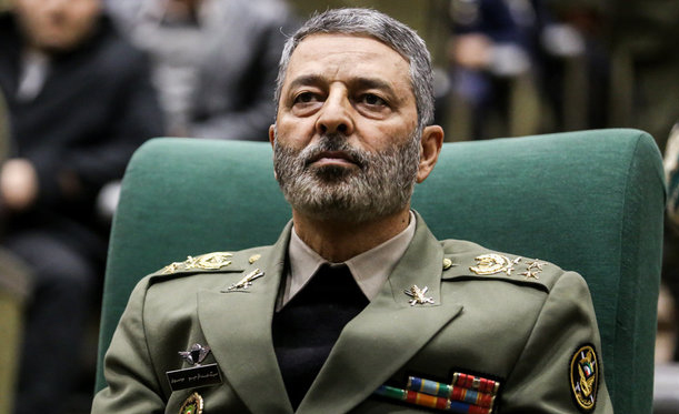 دیدار سرلشکر موسوی با خانواده شهدا