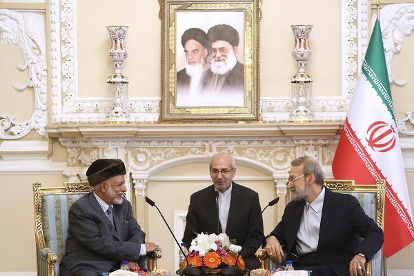 وزیر امور خارجه عمان با علی لاریجانی دیدار و گفت&zwnj;وگو کرد