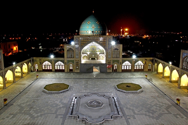 گنبد فیروزه&zwnj;ای درشهر زنجان