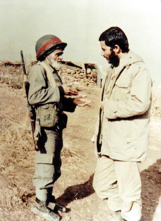 شهیدی که عکس با حاج همت به برگه مجوز وی تبدیل شده بود
