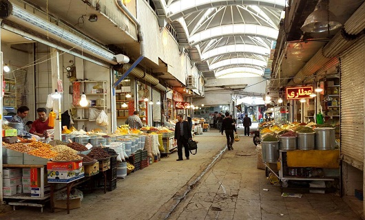 بازار همدان نگینی پرذرق و برق بر پیکره شهر همدان