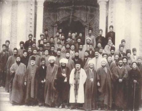 چرا نهضت ملی نفت از انقلاب مشروطه درس نگرفت؟
