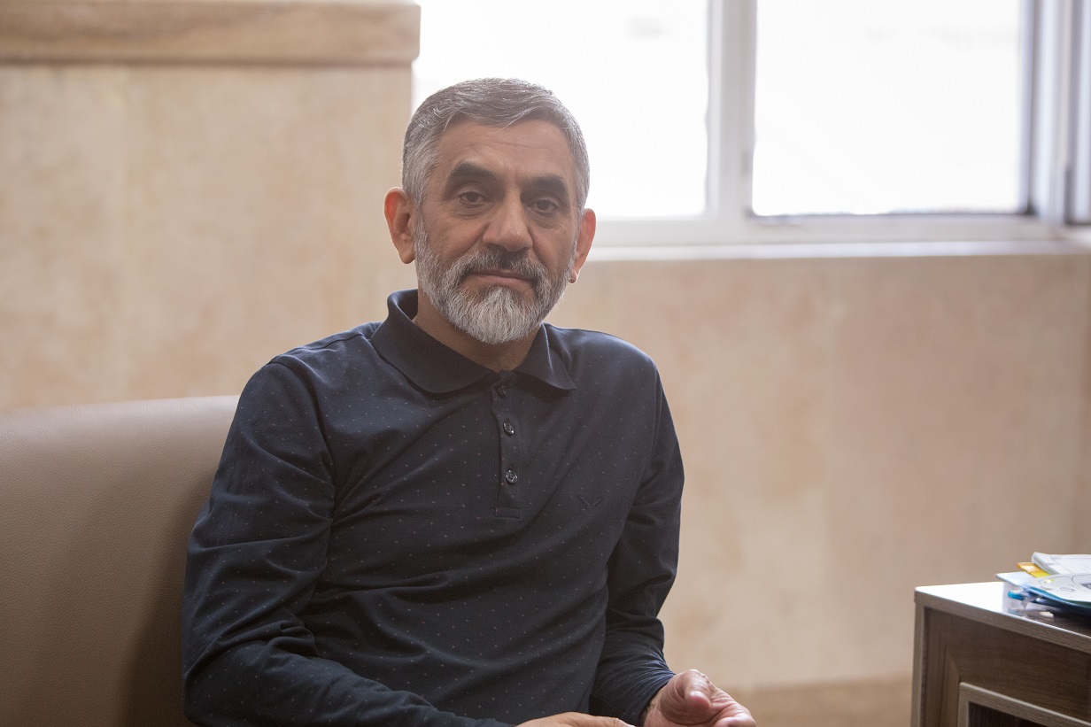 تاپ 7 فروردین////بنده فردی خوش اخلاق و خوش مشرب و اهل مزاح با خبرنگاران هستم /زمانی که با ماده مخدر شیشه مواجه شدم به عنوان یک بمب اتم بی سرو صدا تلقی کردم