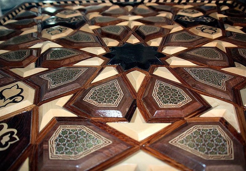 خاتم&zwnj;کاری؛ هنری که بر صندوق مرقد ائمه اطهار نقش بست
