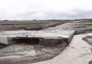 دردسرهای پل شکسته روستای کلاته منار + فیلم