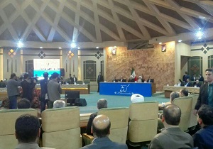 تلاش می کنیم تا پایان تابستان خانه های روستایی به مردم زلزله زده تحویل داده شود