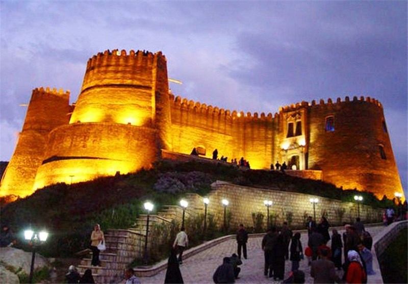 بازدید یک هزار و ۳۲۰ نفر از قلعه تاریخی فلک الافلاک خرم آباد