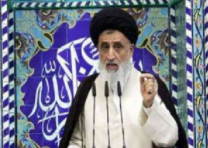 دشمن با ایجاد خدشه در صفوف اتحاد ملت به دنبال برجسته کردن اختلافات قومیتی است