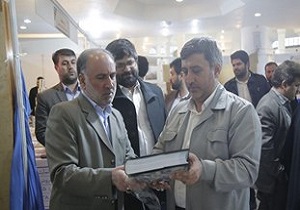 مردم با سلاح علم از ارزش های انقلاب دفاع کنند