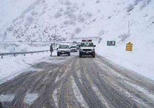 بارش برف در همه گردنه های لرستان