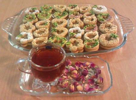 طرز تهیه شیرینی زعفرانی با مارمالاد میوه طرز تهیه شیرینی زعفرانی با مارمالاد میوه