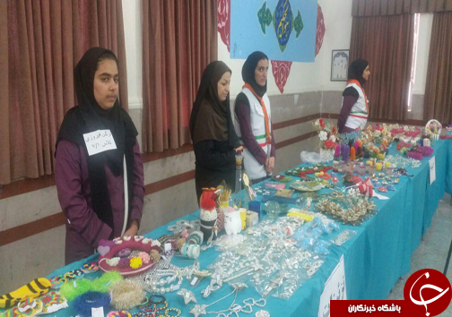 برپایی بازارچه کاروفناوری دانش آموزی در خرم آباد+تصاویر