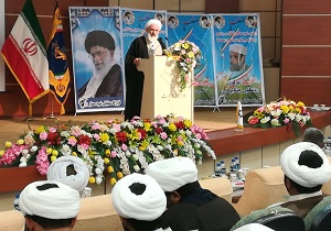 علما وظیفه سنگینی در خنثی کردن توطئه‌های دشمنان اسلام دارند