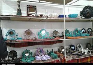 برپای نمایشگاه هفت‌سین نوروزی و صنایع دستی بانوان دربانه