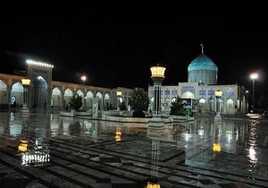 پخش  صدای دلنشین  اذان در آرامگاه شهید مدرس + فیلم