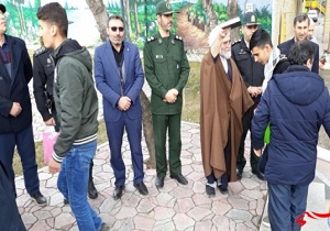 اعزام دانش آموزان نمینی به مناطق عملیاتی جنوب کشور