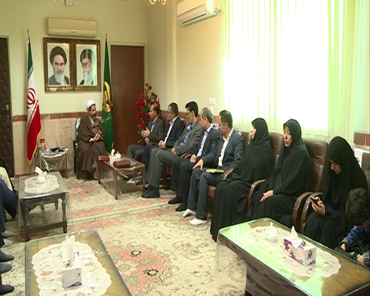 دیدار کارکنان آموزش و پرورش استان با امام جمعه کرمان