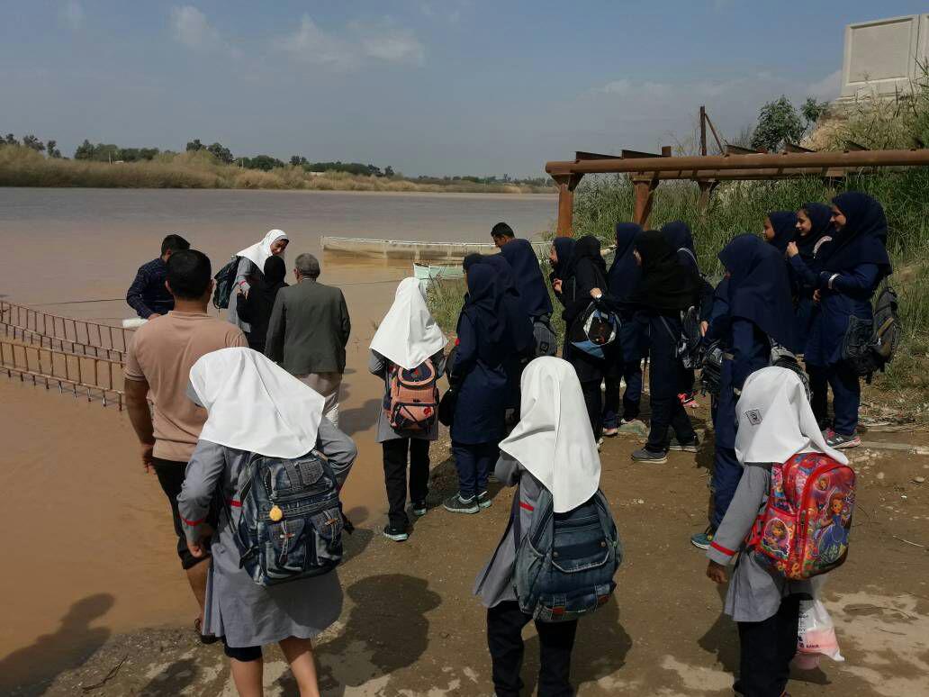 اندر مشکلات گذر از پل ارتباطی مسیر عنافجه + تصاویر