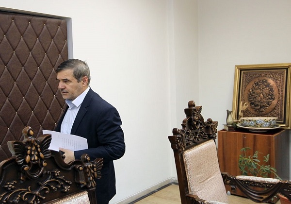 خداحافظي نامور مطلق از معاونت صنایع دستی سازمان میراث&zwnj;فرهنگی