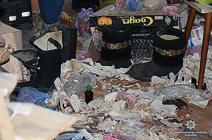 نگهداری مومیایی مادر به مدت 30 سال در خانه! تصاویر