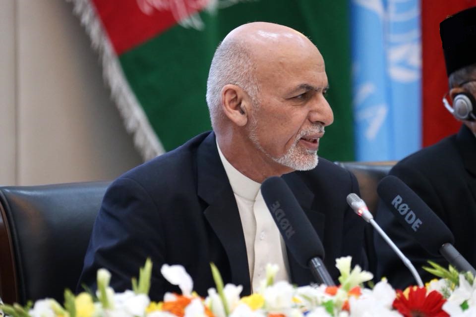 با طالبان بدون پیش شرط مذاکره می کنیم/ حاضر به تغییر قانون اساسی هستیم