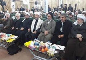 علمای دینی همواره نقش راهنما را برای مردم داشته‌ اند