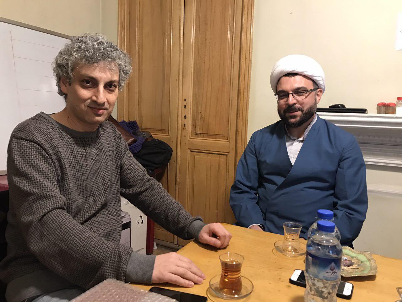 دلجویی رئیس اداره اوقاف شهرری از ارژنگ امیرفضلی