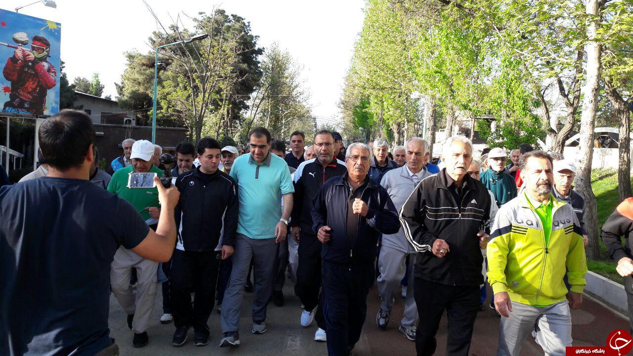 &laquo;پیاده&zwnj;روی خانوادگی&raquo; با حضور وزیربهداشت در اولین روز از هفته سلامت+تصاویر