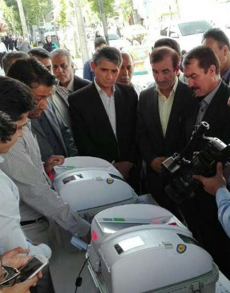 رونمایی از صندوق های اخذ رای شوراها در ایلام