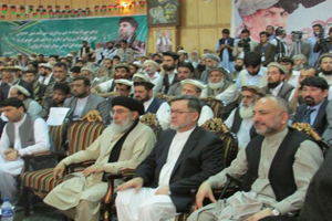 هیات بلندپایه دولتی به استقبال گلبدین حکمتیار به ننگرهار رفت