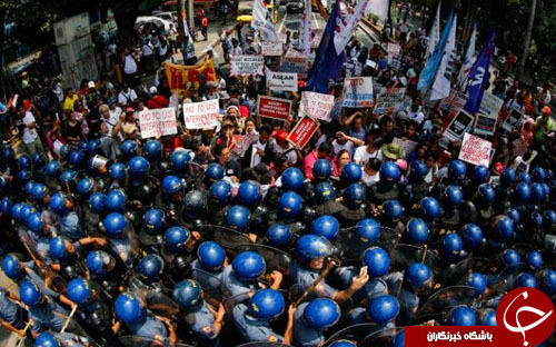 تصاویر روز: از گرامیداشت روز جهانی مبارزه با آلودگی صوتی تا مصاحبه مشقت&zwnj;بار با اولاند