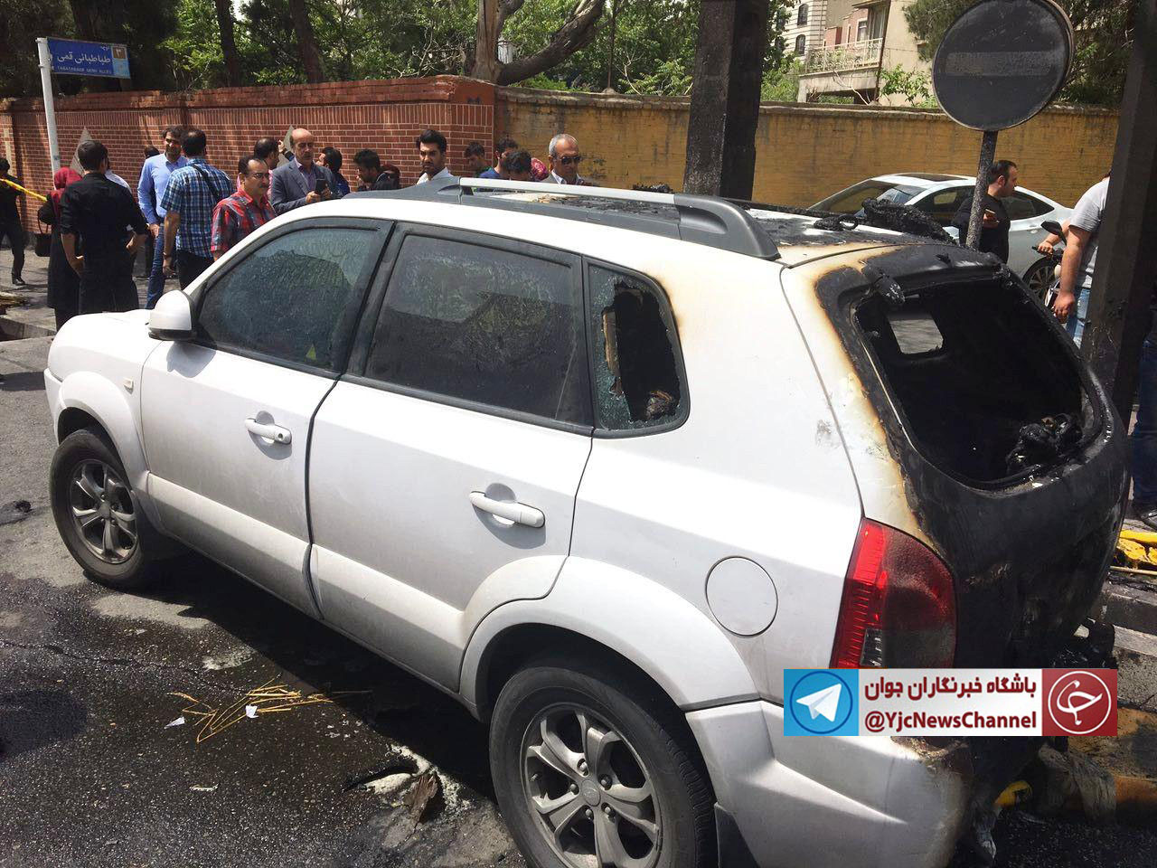 خودروی بازیگر مشهور در آتش سوخت