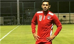 مهاجم لژیونر به استقلال و پرسپولیس نزدیک شد