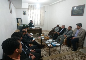 دیدار مدیر کل ورزش و جوانان با امام جمعه  هرسین