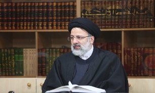 نگاه سیاسی و حزبی مشکلات کشور را بیشتر می کند/ اینکه کشور را چند سال منتظر سرمایه گذاری خارجی بگذاریم درست نیست