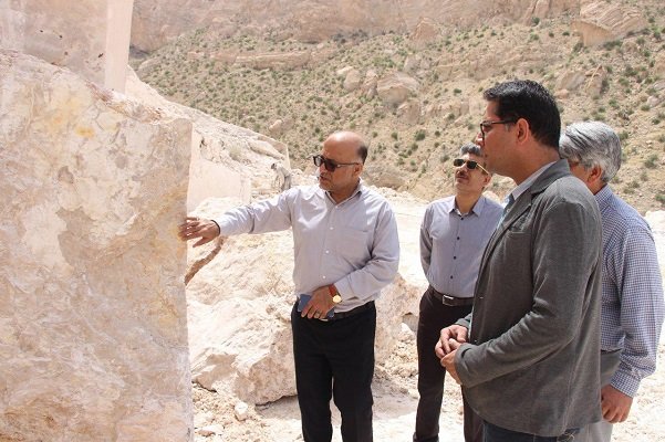 مراحل پایانی اکتشاف اولین معدن سنگ مرمریت ساختمانی در استان بوشهر