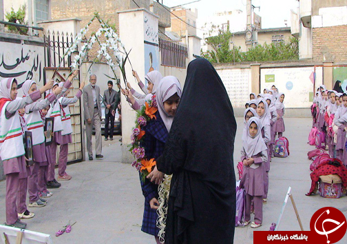 همراهی با دختر خردسال مدافع شهید + تصاویر