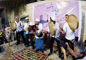 جشنواره موسیقی مرزنشینان خلیج فارس در بندرعباس برگزار شد
